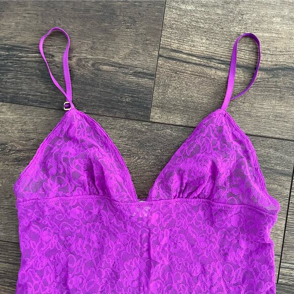 Victoria’s Secret Womens Size Large Purple Lace Camisole - Picture 2 of 8